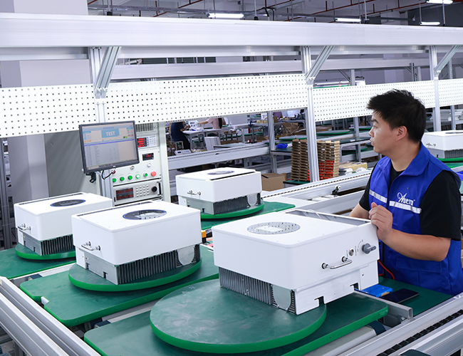 6KW IP65 einphasiger Ein-/Aus-Gitter-Hybrid-Solar-Wechsel richter (AN-HYI)